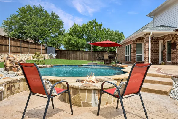 1011 THREE RIVERS DR