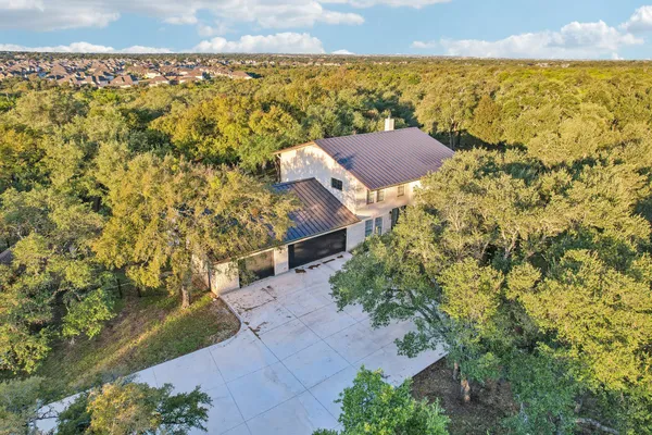2833 CEDAR HOLLOW RD