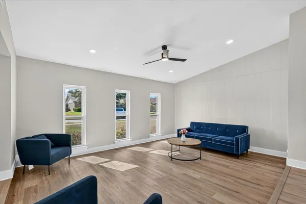 4709 PEMBERTON LN