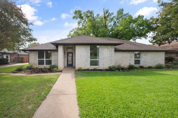 309 QUAIL CREST DR
