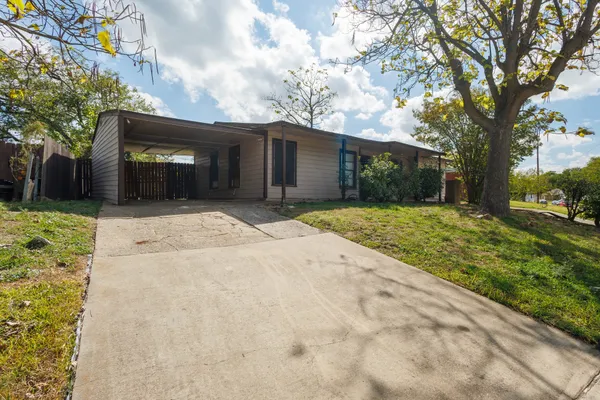 124 RIO RITA DR