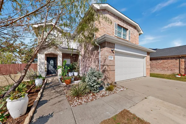 2549 SPRING CREEK DR