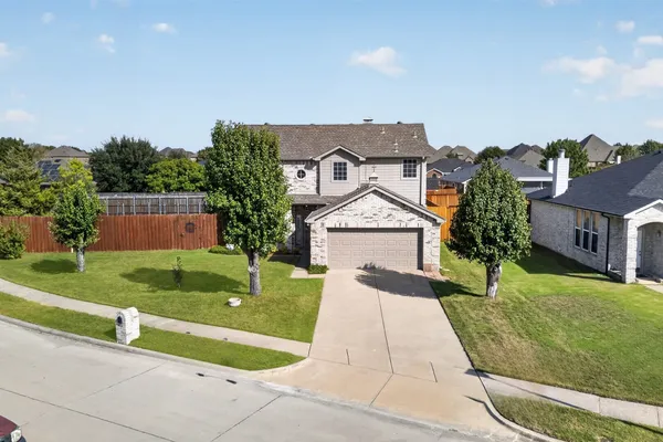 1111 LAKEWOOD DR