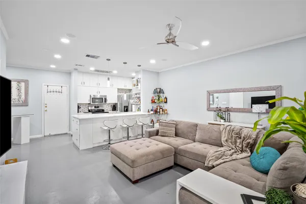 9850 PAGEWOOD LN 1302