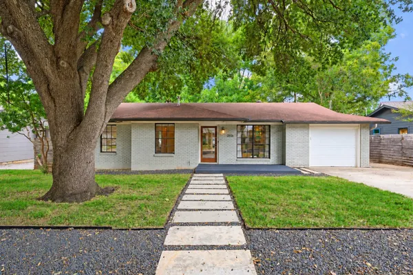 2506 E SIDE DR DRIVE
