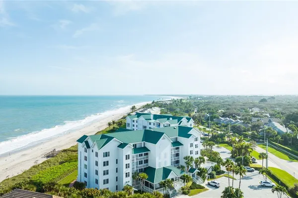 2700 OCEAN DR 102