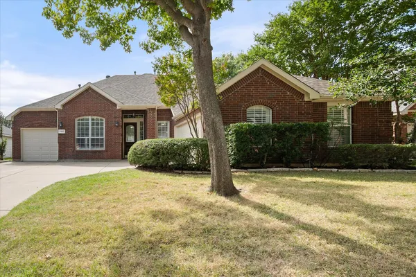 1102 TANGLEWOOD DR