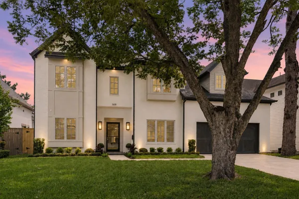 823 WYCLIFFE DR