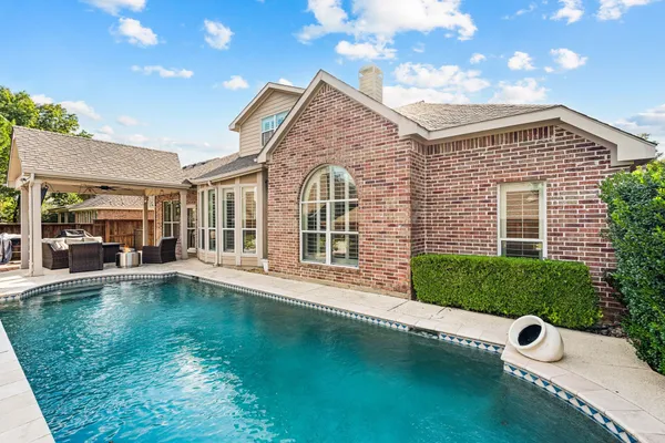 916 WATER OAK DR
