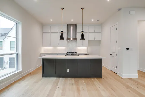 128 GARDEN CT