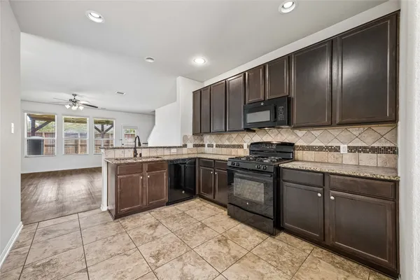 2307 CLOUDY BAY DR