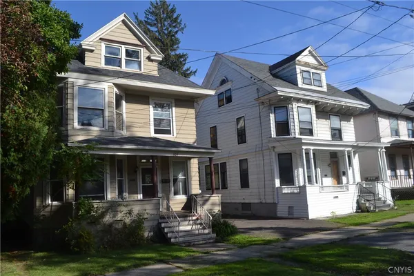 105 W 4TH ST