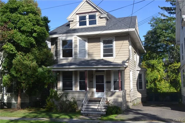 105 W 4TH ST