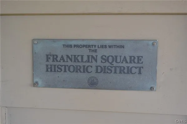 105 W 4TH ST
