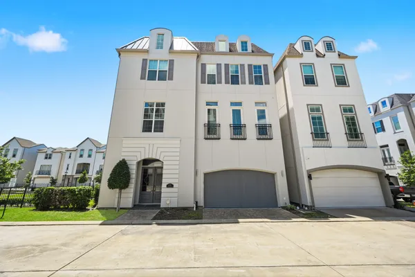 11119 SAVANNAH OAKS LN