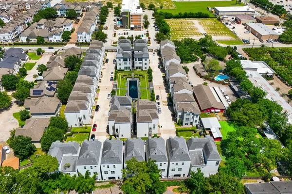 11119 SAVANNAH OAKS LN