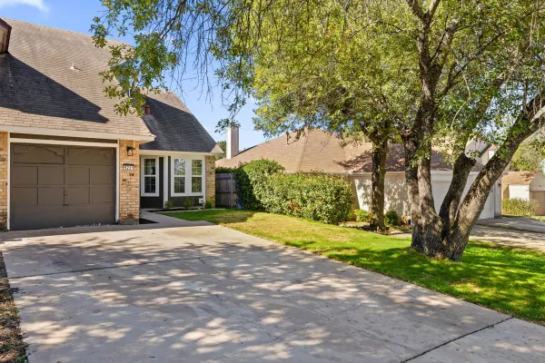 1231 ORCHARD PARK CIR