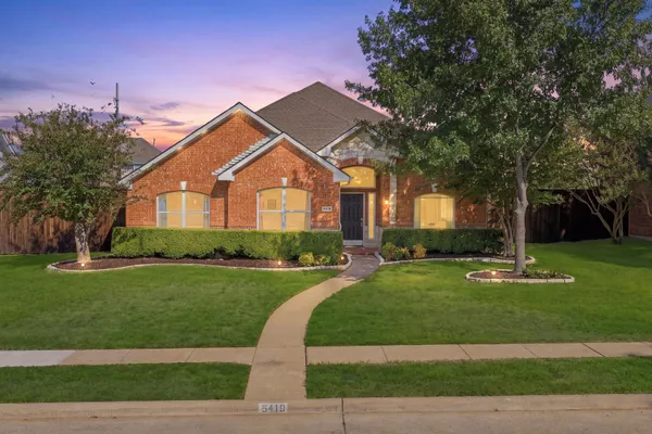 5419 WELLINGTON DR