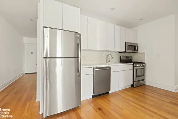 105 BENNETT AVE 55B