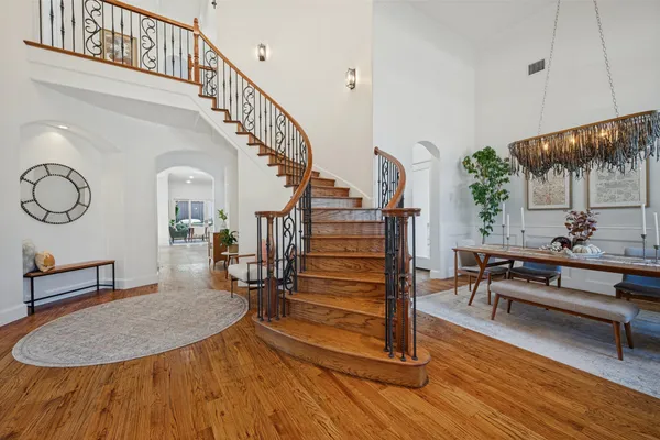 181 HIDDEN LAKE DR