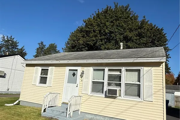9 REDWOOD AVE