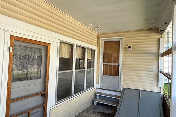 9 REDWOOD AVE