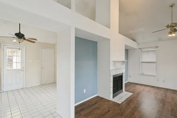 714 BLUEBONNET DR