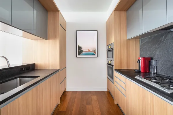 311 W BROADWAY 4C