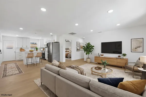 5050 MATILDA ST 225