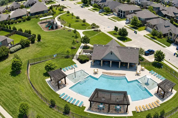 502 RANCHWOOD DR