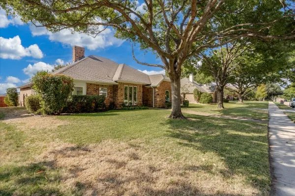 1309 IOWA DR