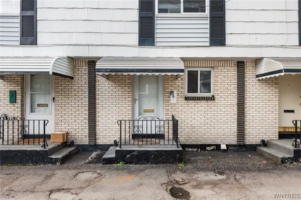 216 SUMMER ST 6