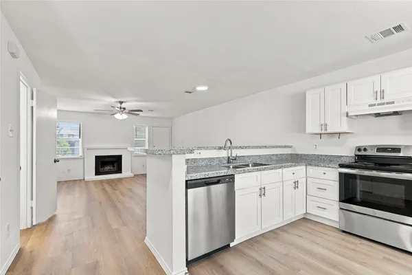 1834 RIVER CROSSING CIR D
