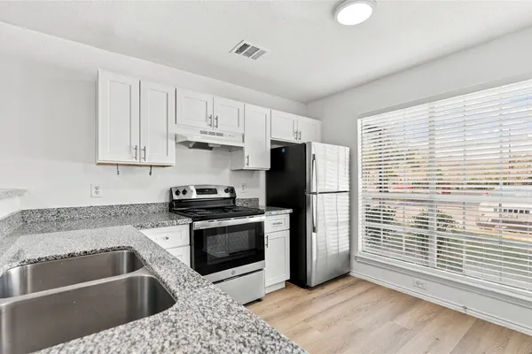 1834 RIVER CROSSING CIR D