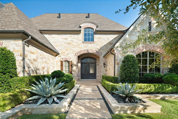 6820 AMARETTO CT