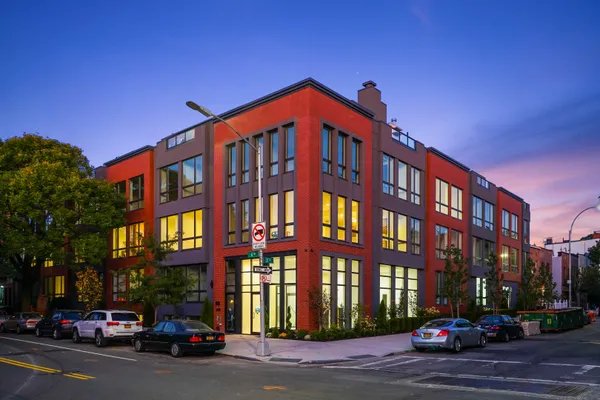 695 6TH AVE 1D