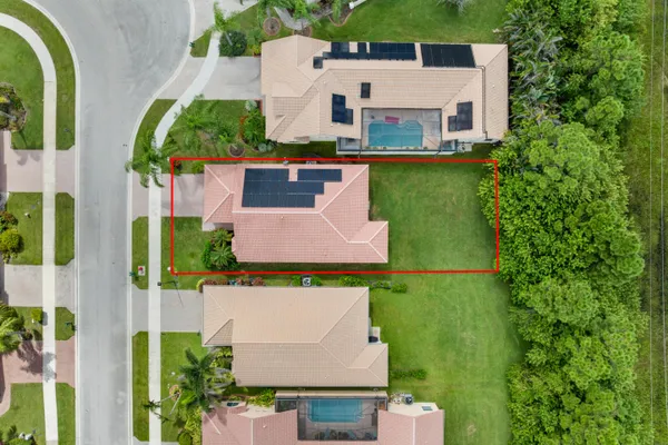 808 SW MUNJACK CIR