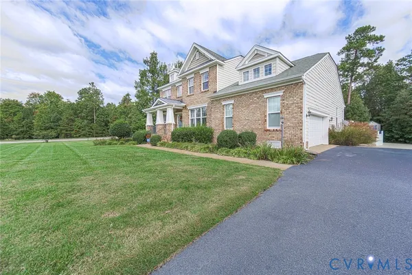 9118 COLONNADE CIR