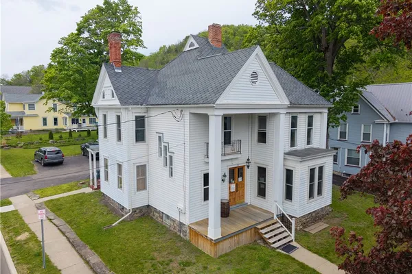 51 MAIN ST