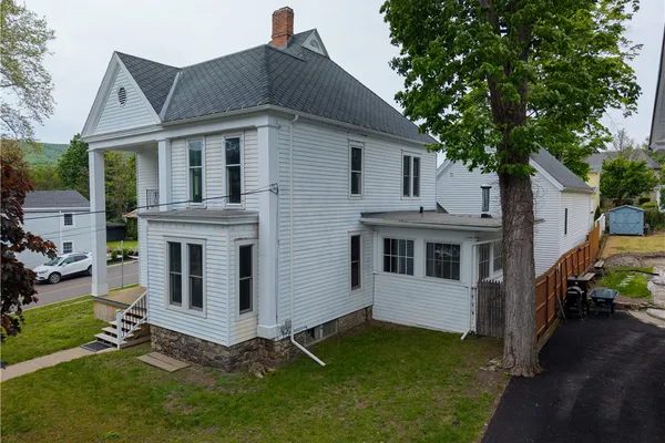 51 MAIN ST