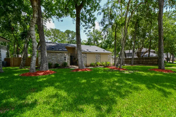 1710 WILDWOOD LN