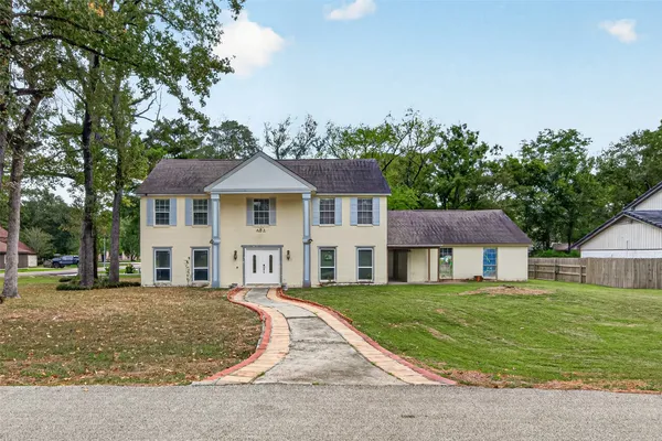 552 ROANOKE DR