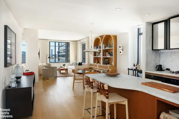 110 CHARLTON ST 14C