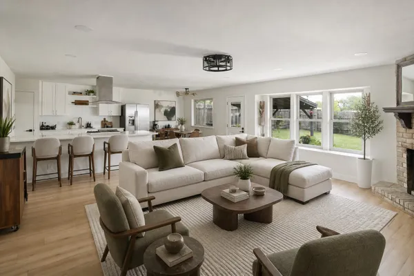 304 SKYLOOP DR