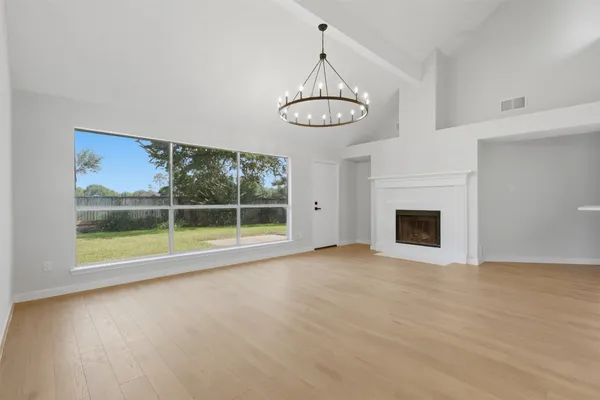 3019 LOTUS LN