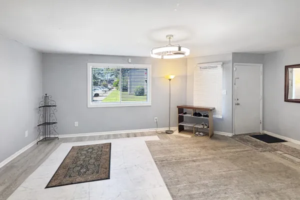 2000 GREENS BLVD 10-B