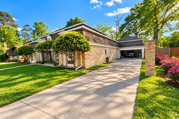 548 RIVER PLANTATION DR