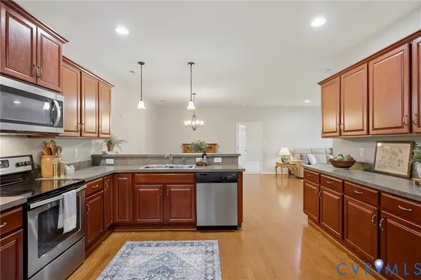 7123 RED SASH DR