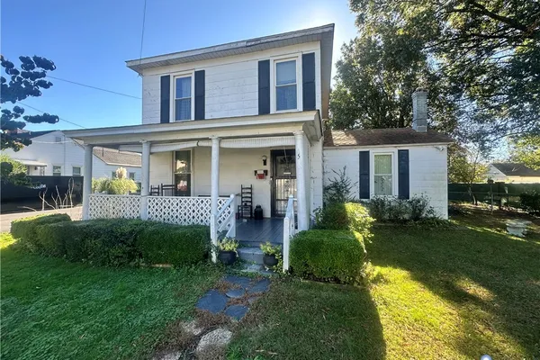 5 N DAISY AVE