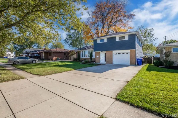 37 MARLIN DR